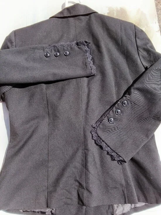 Women's Blazer, by Oscar De la Renta - Picture 7 of 8